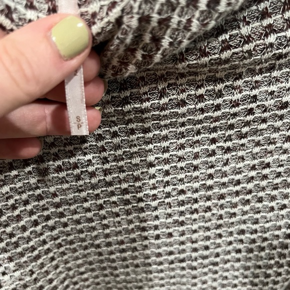 Free People cropped sweater - Picture 4 of 4